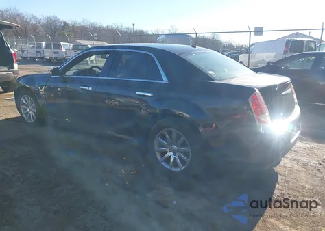 2013 Chrysler 300C z USA, uszkodzony, nr VIN 2C3CCAETXDH657410